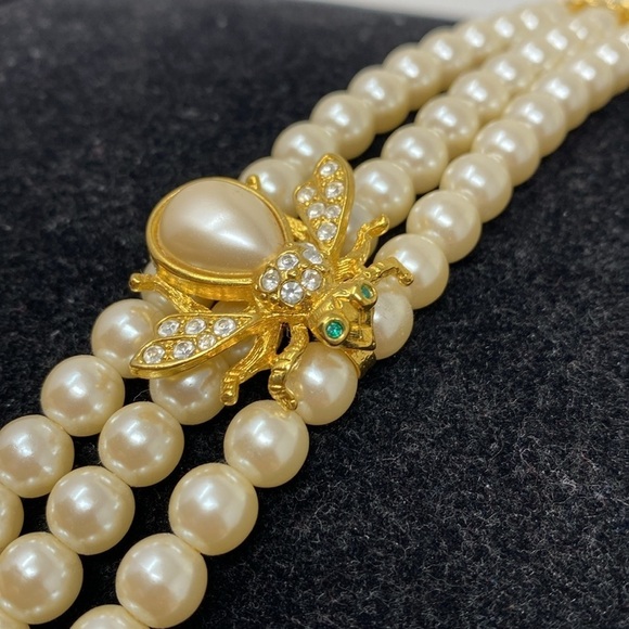 Joan Rivers Collection Triple Strand Faux Pearl Bee Bracelet Rhinestone - Picture 13 of 16